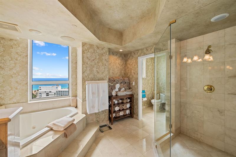 Image 24 of 37 For 3055 Harbor Dr  1603