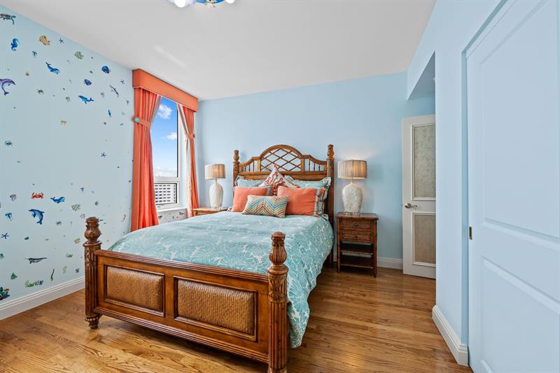 Image 29 of 37 For 3055 Harbor Dr  1603