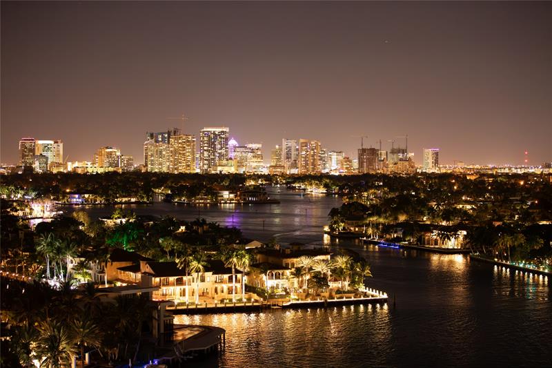 Image 5 of 37 For 3055 Harbor Dr  1603