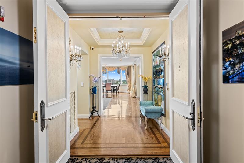 Image 6 of 37 For 3055 Harbor Dr  1603