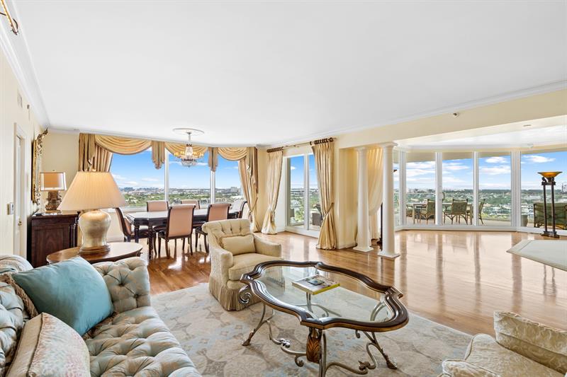 Image 7 of 37 For 3055 Harbor Dr  1603