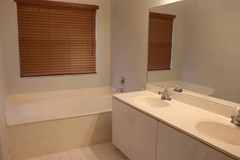 Image 14 of 24 For 839 Garnet Cir