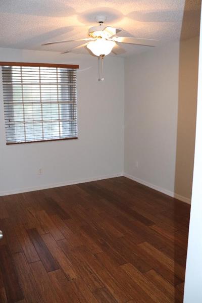 Image 17 of 24 For 839 Garnet Cir