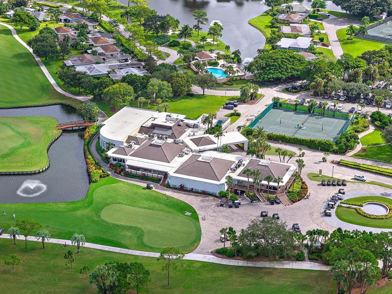 Image 22 of 28 For 6928 Briarlake  102