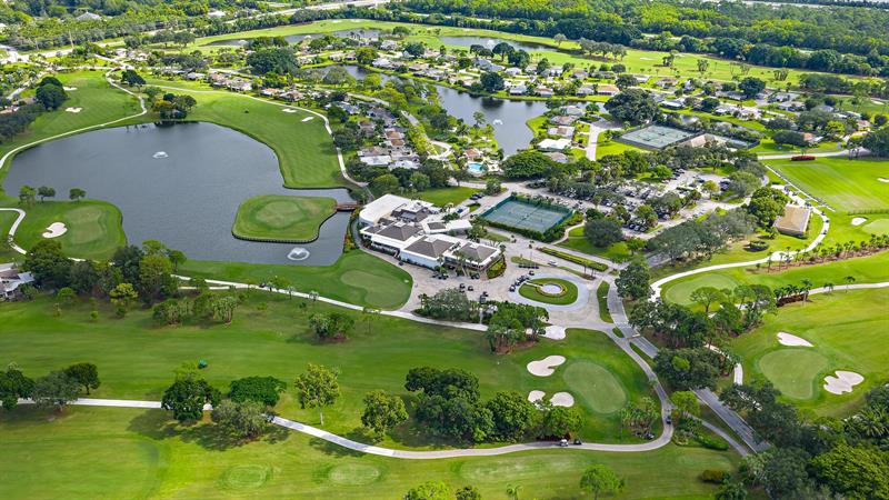 Image 23 of 28 For 6928 Briarlake  102