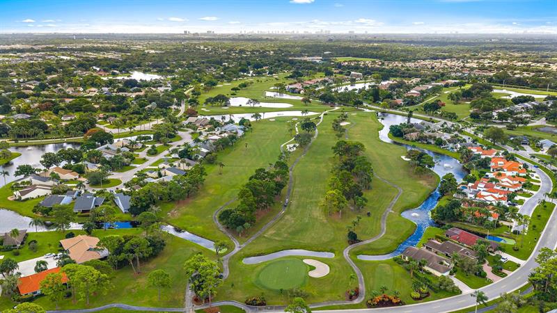 Image 24 of 28 For 6928 Briarlake  102