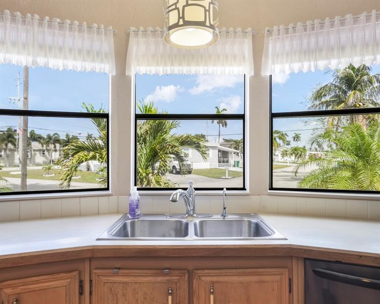 Image 5 of 45 For 8560 20th St