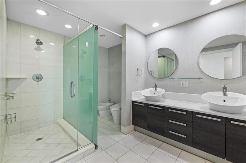 Image 10 of 22 For 2950 188th St  510