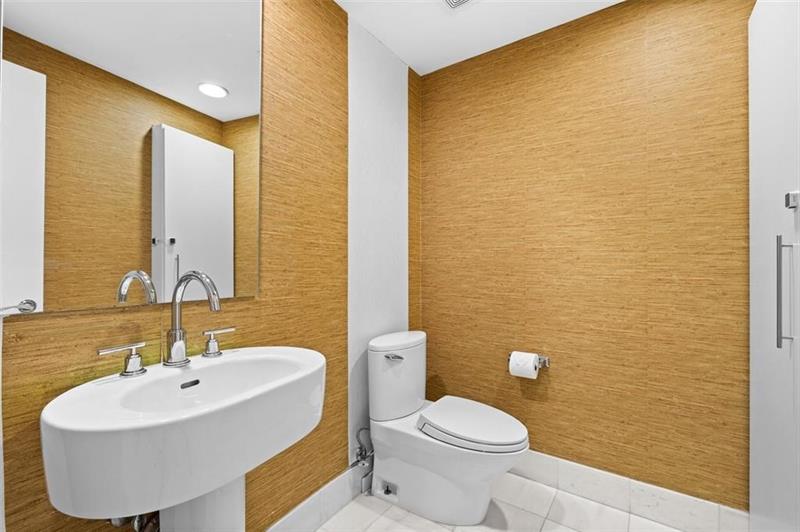 Image 13 of 22 For 2950 188th St  510