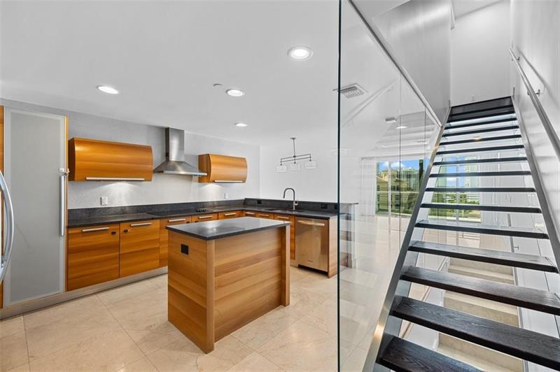 Image 15 of 22 For 2950 188th St  510