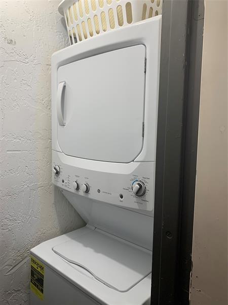 Image 19 of 22 For 1480 Sheridan  4b