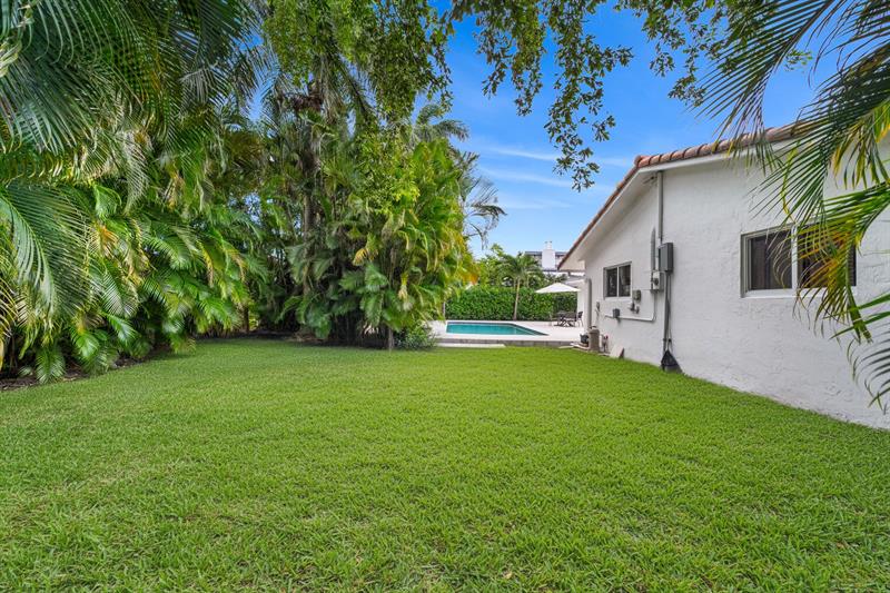 Image 26 of 28 For 326 Seven Isles Dr