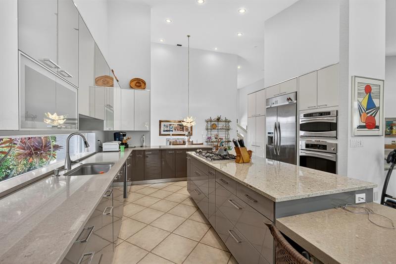 Image 14 of 58 For 6403 Brandon St