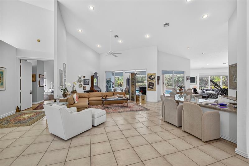 Image 17 of 58 For 6403 Brandon St