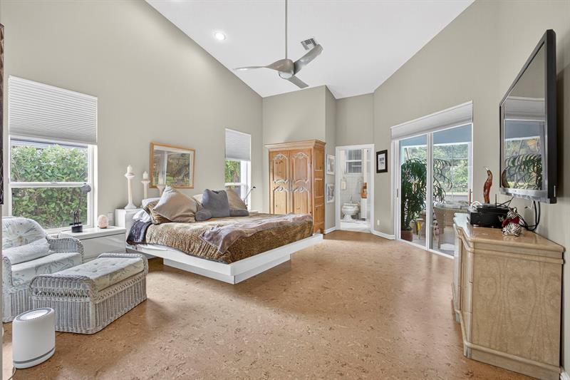 Image 23 of 58 For 6403 Brandon St