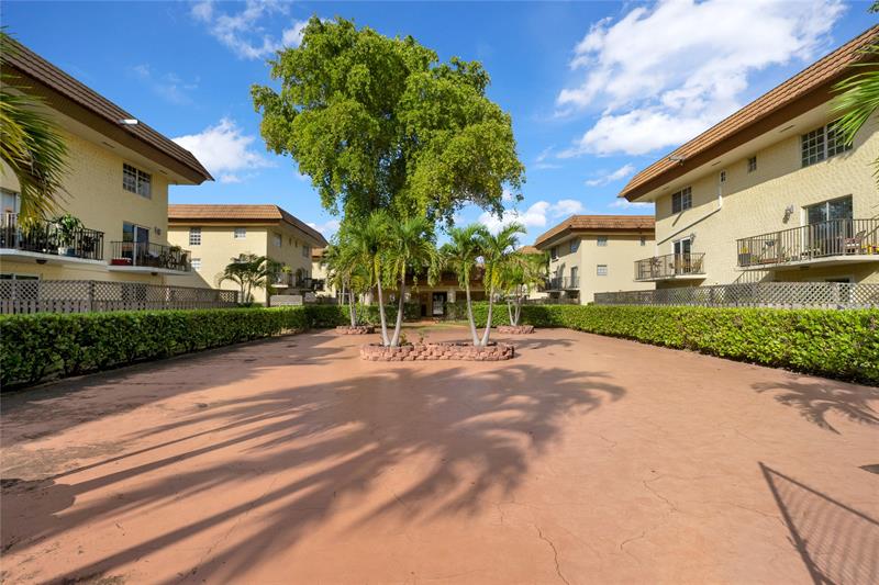 Image 3 of 34 For 8600 109th Ave  4-101