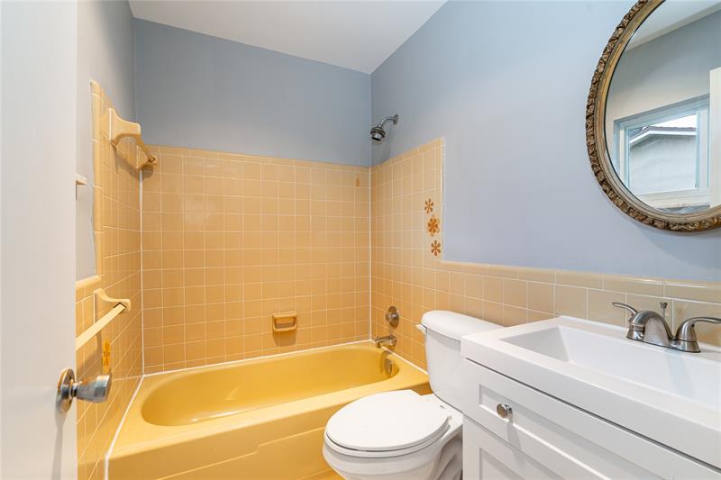 Image 17 of 21 For 9608 67th St