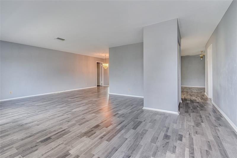 Image 6 of 21 For 9608 67th St