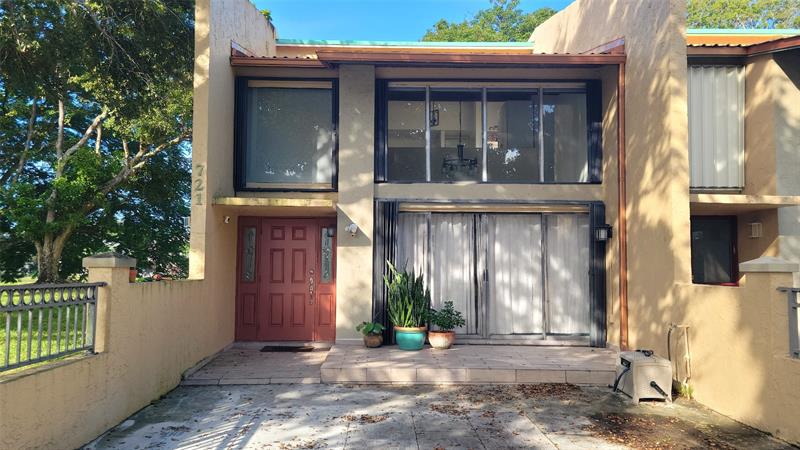 Details for 721 Coco Plum Cir  5, Plantation, FL 33324