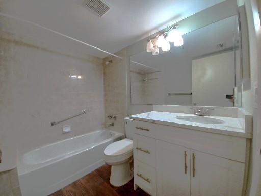 Image 22 of 37 For 806 Sky Pine Way  B3