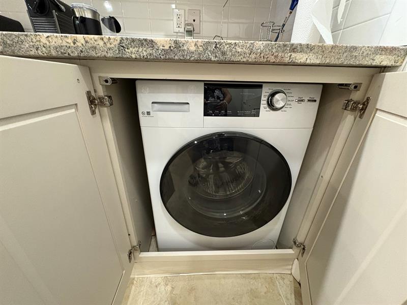 Image 5 of 15 For 6000 Ocean Blvd  11g