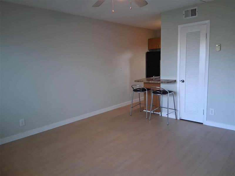 Image 12 of 24 For 3212 7th Pl  10