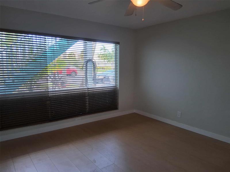 Image 6 of 24 For 3212 7th Pl  10