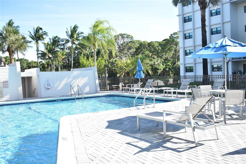 Image 18 of 28 For 900 River Reach Dr  101