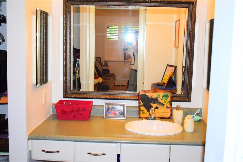 Image 9 of 28 For 900 River Reach Dr  101