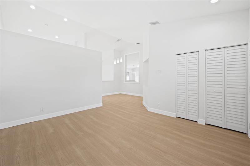 Image 10 of 46 For 845 Falling Water Rd