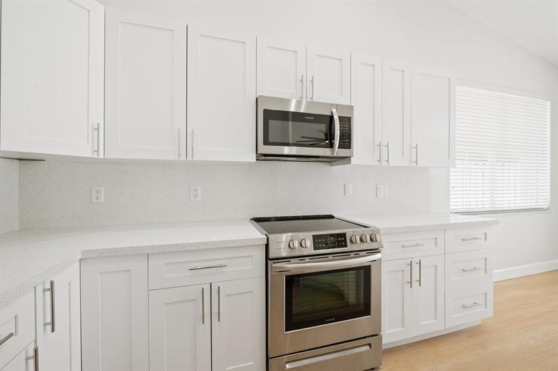 Image 17 of 46 For 845 Falling Water Rd