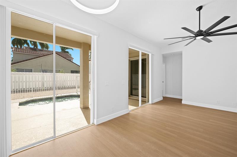 Image 18 of 46 For 845 Falling Water Rd