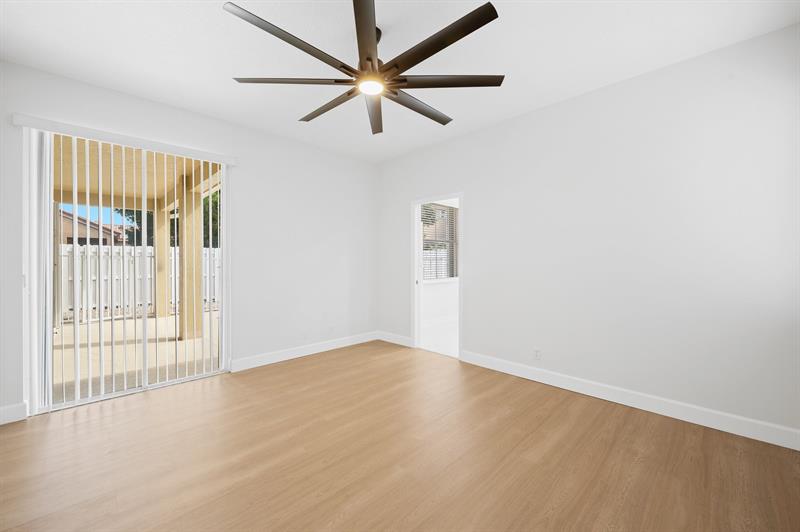 Image 19 of 46 For 845 Falling Water Rd