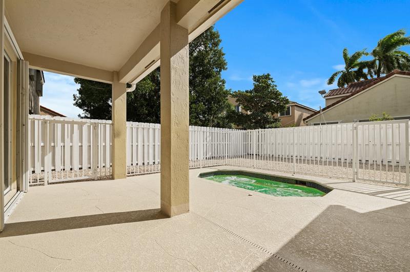 Image 28 of 46 For 845 Falling Water Rd