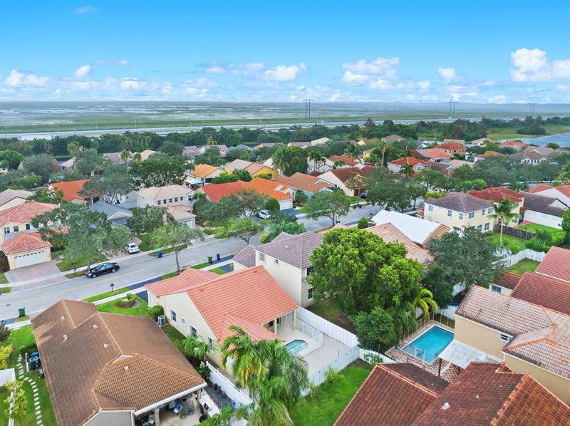 Image 29 of 46 For 845 Falling Water Rd