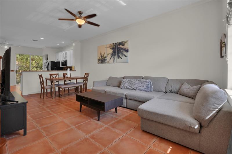 Image 10 of 30 For 2453 14th Street Cswy