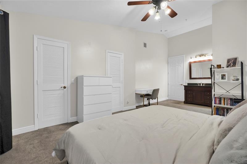 Image 16 of 30 For 2453 14th Street Cswy