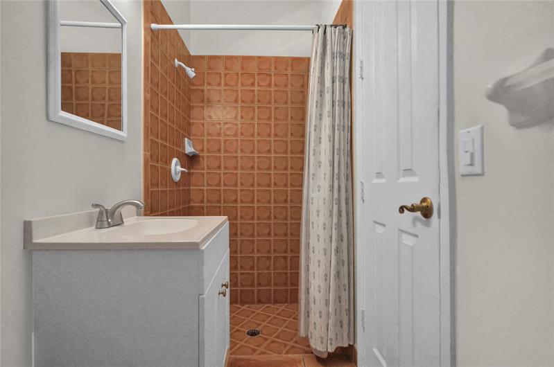 Image 22 of 30 For 2453 14th Street Cswy