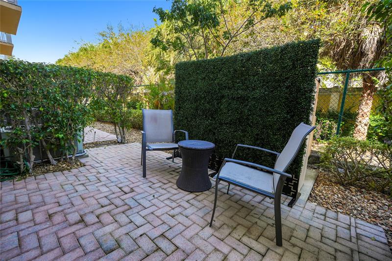 Image 24 of 30 For 2453 14th Street Cswy