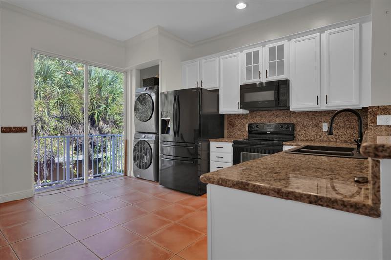 Image 4 of 30 For 2453 14th Street Cswy