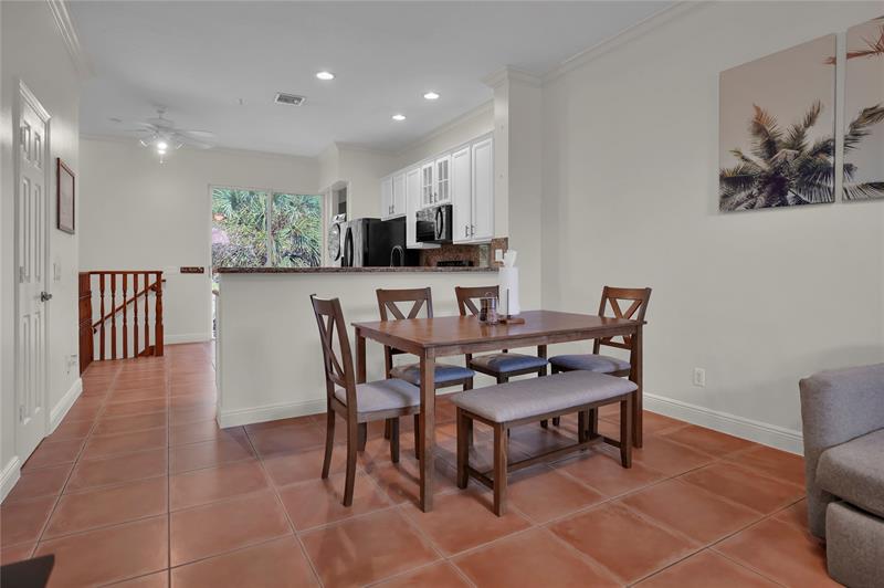 Image 7 of 30 For 2453 14th Street Cswy