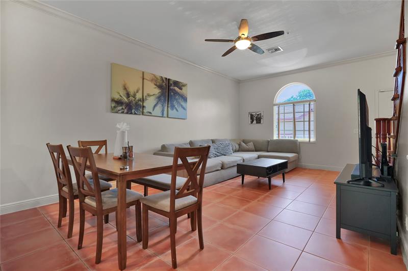 Image 8 of 30 For 2453 14th Street Cswy