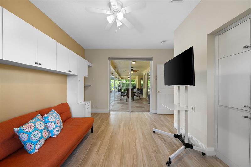 Image 23 of 33 For 6393 42nd Ter