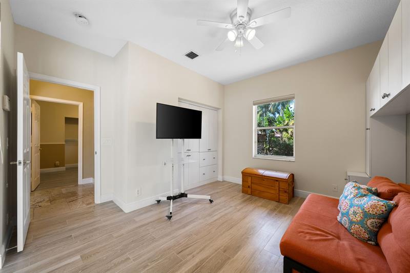 Image 24 of 33 For 6393 42nd Ter