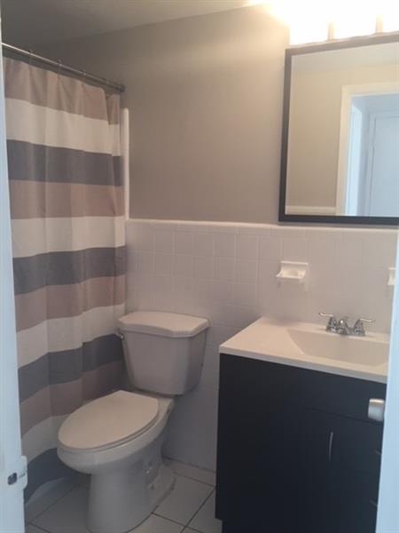 Image 11 of 23 For 1812 Oakland Park Blvd 29