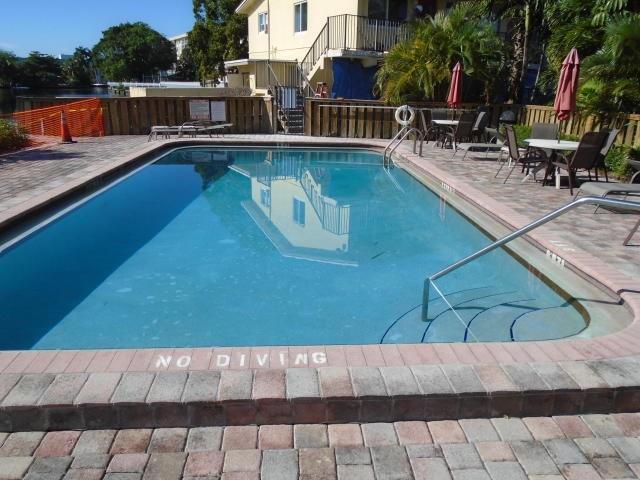 Image 3 of 23 For 1812 Oakland Park Blvd 29