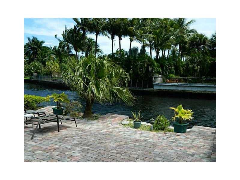 Image 7 of 23 For 1812 Oakland Park Blvd 29