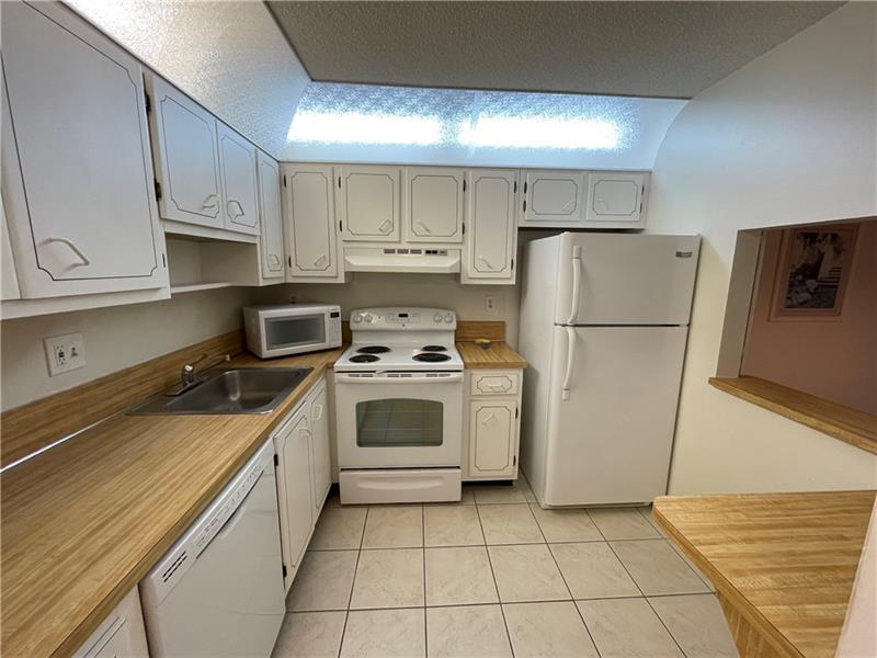 Image 8 of 23 For 9233 8th St  220