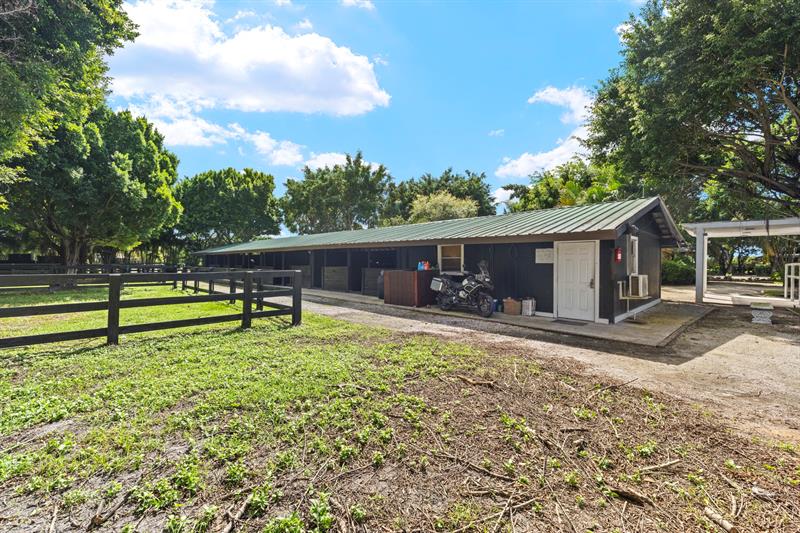 Image 17 of 75 For 14996 50th Street