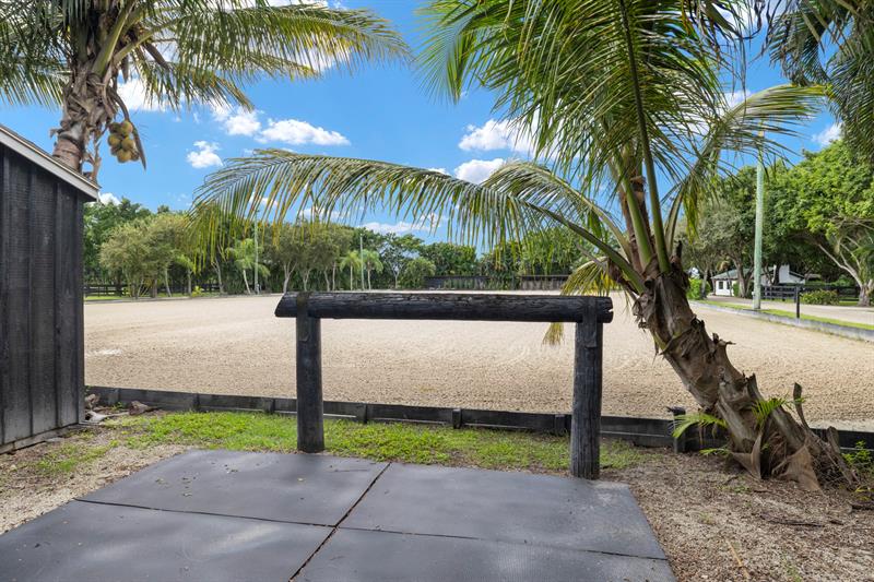 Image 19 of 75 For 14996 50th Street